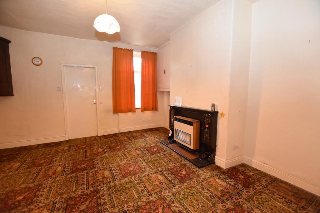 Wilson Street, Clitheroe, BB7 1BH 2 bed terraced house £110,000