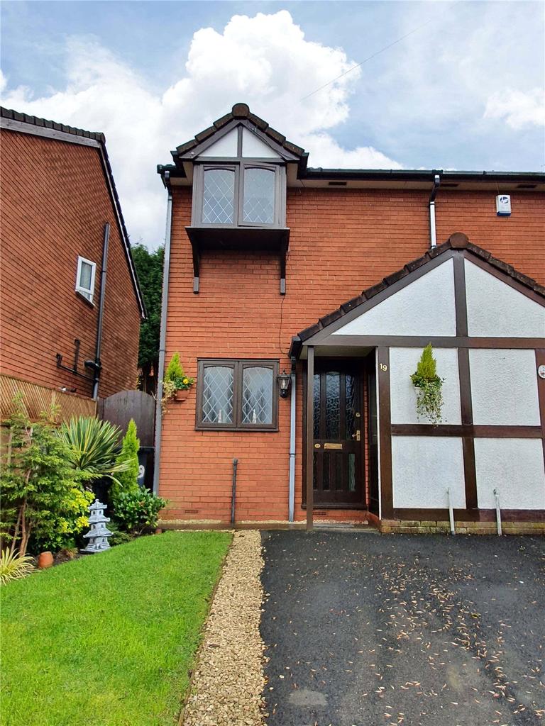 Tyzack Close, Brierley Hill, DY5 2 bed semidetached house £160,000