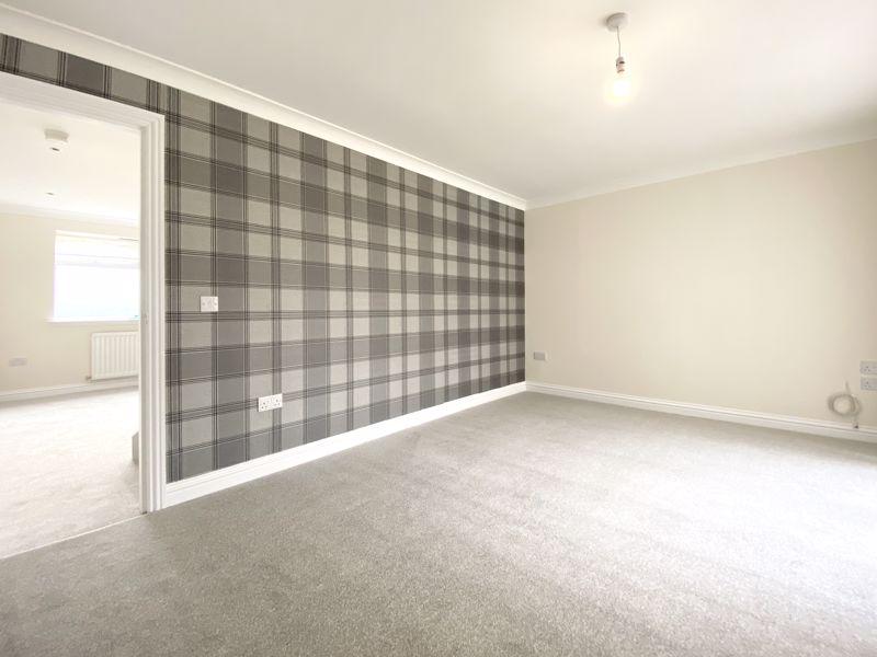 Roseburn Drive, Cumnock 3 bed semidetached house £85,000