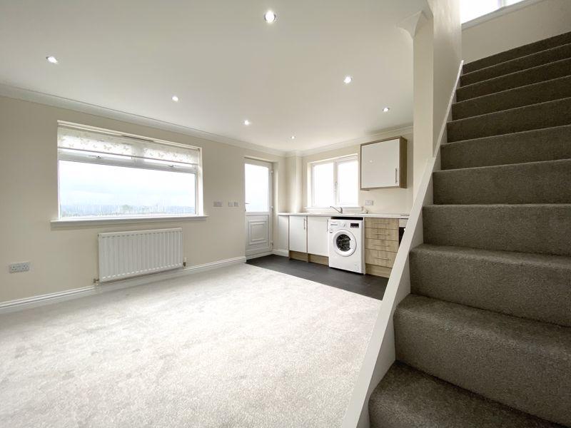 Roseburn Drive, Cumnock 3 bed semidetached house £85,000