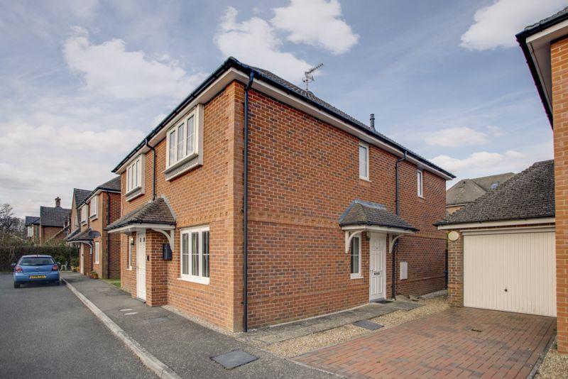 Groves Way, Chesham 1 bed apartment £220,000