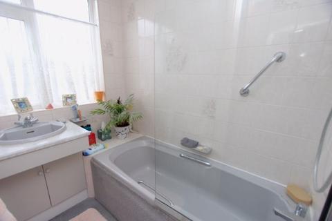 56 Pine Ridge, Carshalton, SM5 4QH