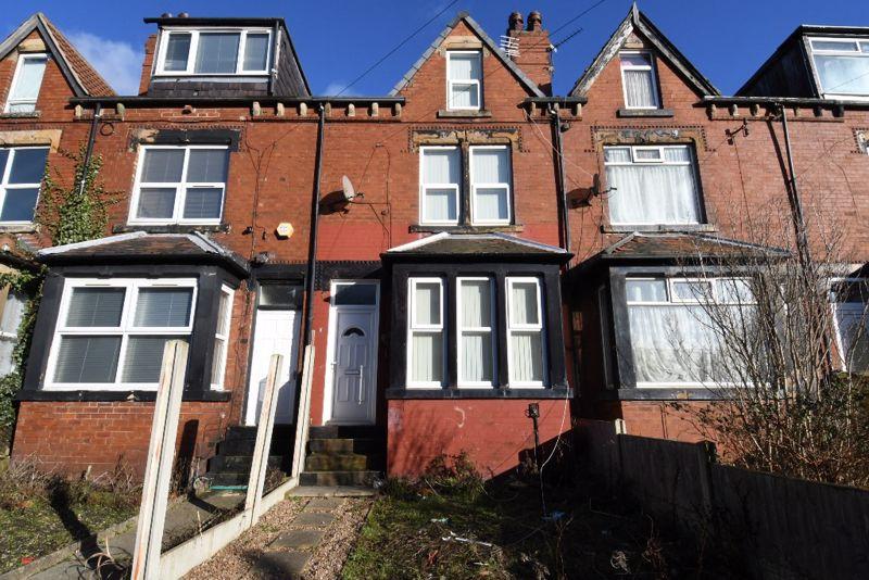 Cross Flatts Drive, Beeston 4 bed terraced house £575 pcm (£133 pw)