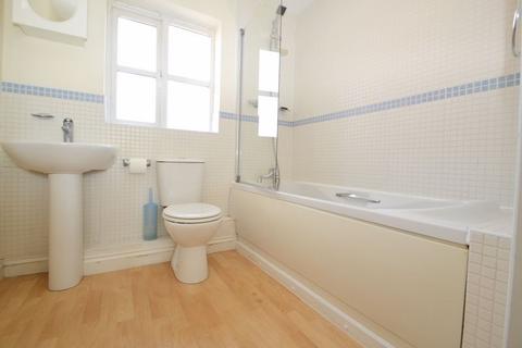2 bedroom flat to rent, Stroud Way, Weston-super-Mare