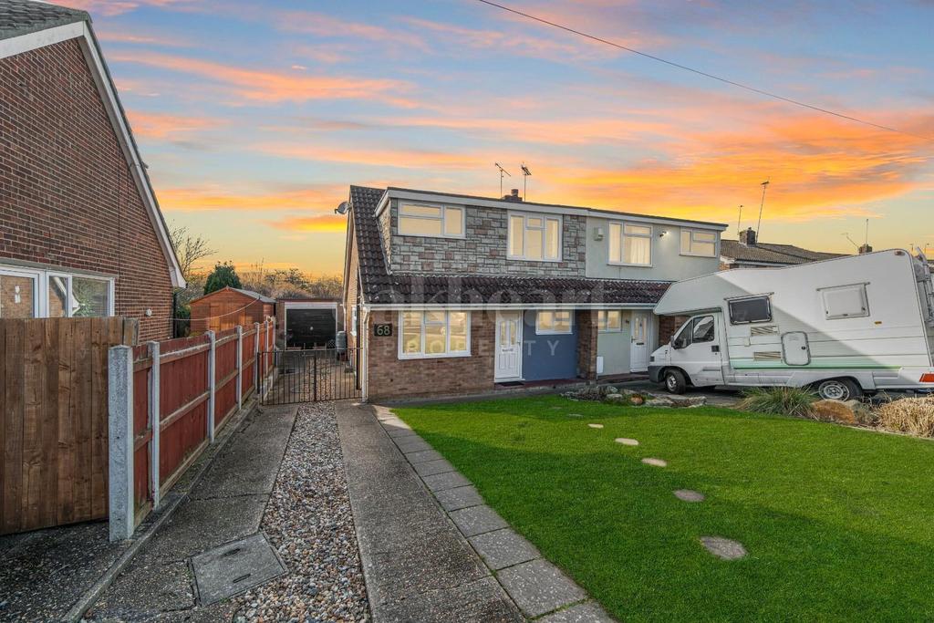 Broadlands Way, Colchester 2 bed semidetached house £260,000