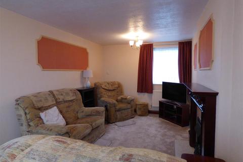 10 Greendale Walk, Northfleet, Gravesend, DA11 8PQ