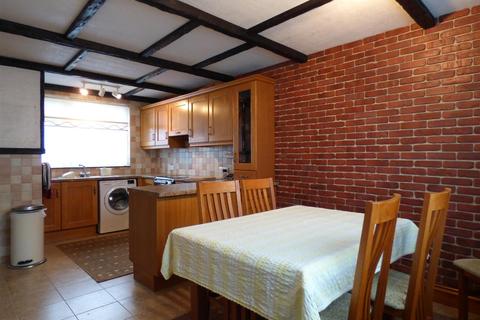 10 Greendale Walk, Northfleet, Gravesend, DA11 8PQ
