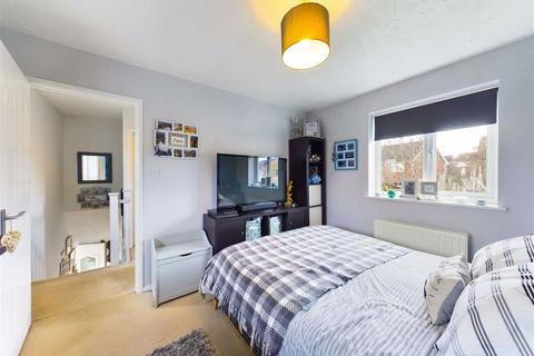 3 Grenadier Close, Abbeymead, Gloucester, GL4 5GX