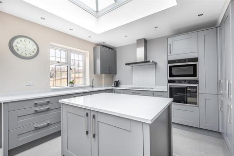 19 Richlands Avenue, Epsom, KT17 2JW