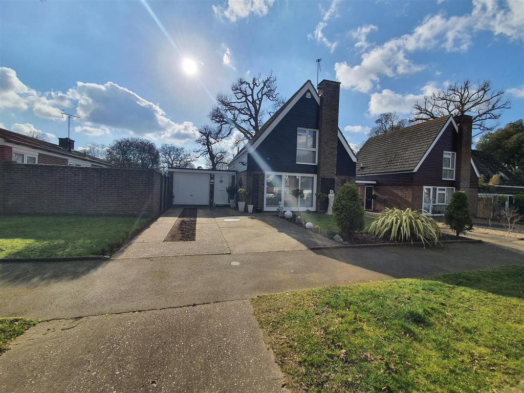 Balmoral Close, Ipswich 3 bed house £360,000