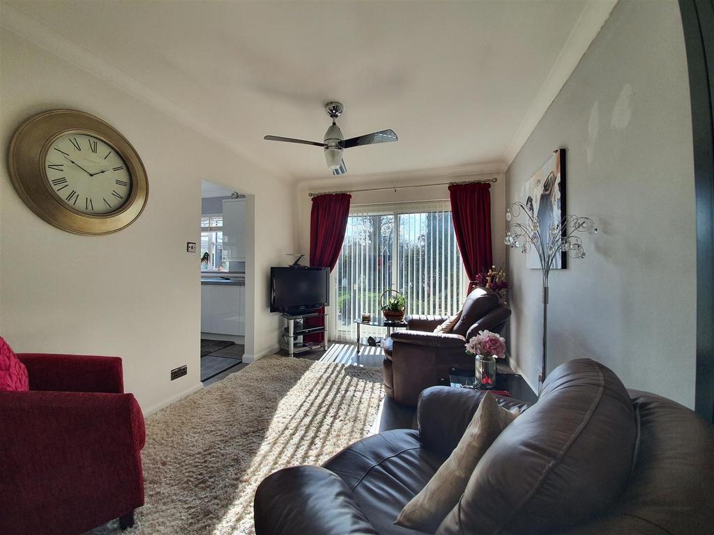 Balmoral Close, Ipswich 3 bed house £360,000
