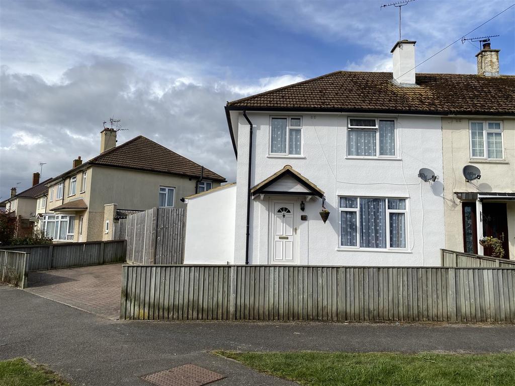 St. Stephens Walk, Ashford 3 bed end of terrace house £249,995