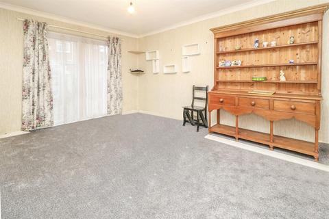 1 Willow Crescent, Hatfield Peverel, Chelmsford, CM3 2LJ
