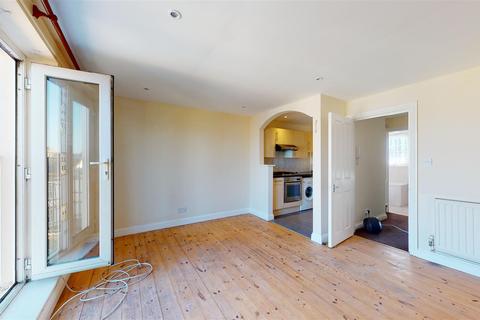 Flat 3, 3 Camden Road, Ramsgate, CT11 8HW