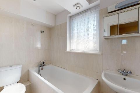 Flat 3, 3 Camden Road, Ramsgate, CT11 8HW
