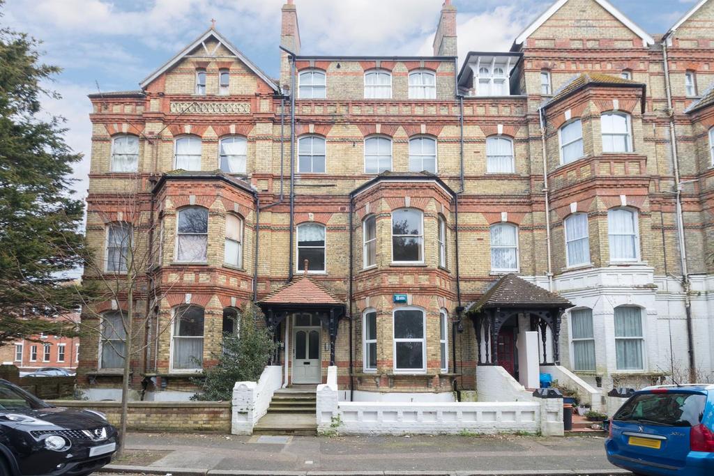 Westbourne Gardens, Folkestone 1 bed flat £140,000