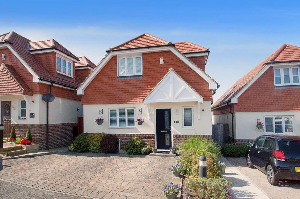 St. Anthonys Mews, Eastbourne 3 bed detached house £469,950
