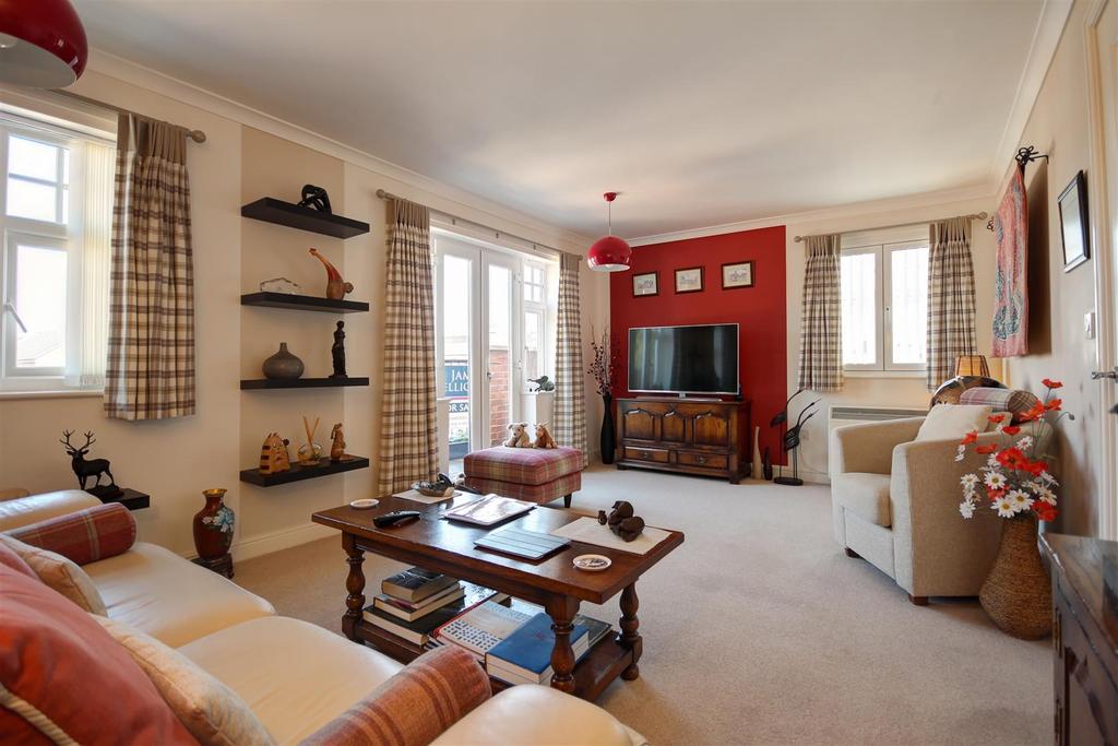 10 sitting room.jpg