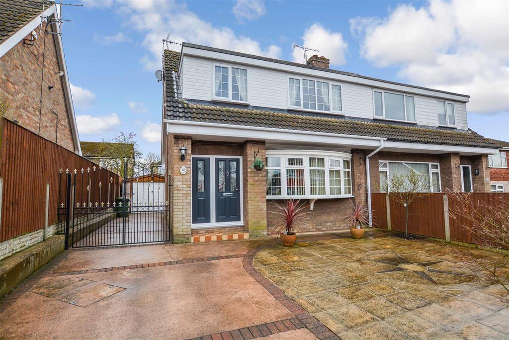 Chiltern Crescent, Scunthorpe 3 bed semidetached house £146,500