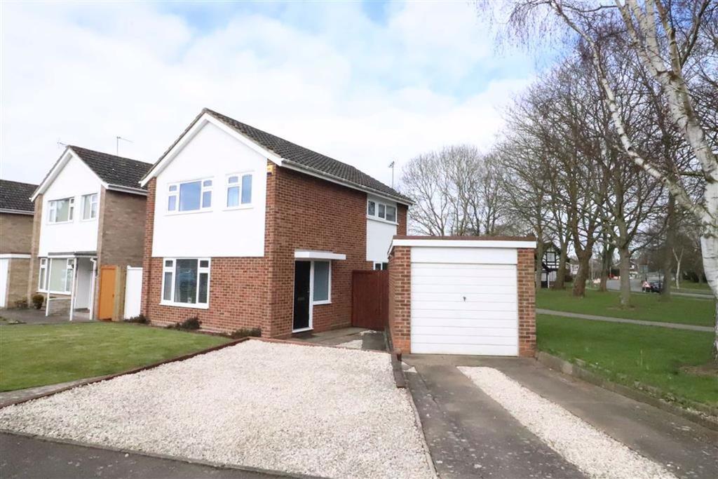 Troutbeck Avenue, Leamington Spa, CV32 3 bed detached house £360,000