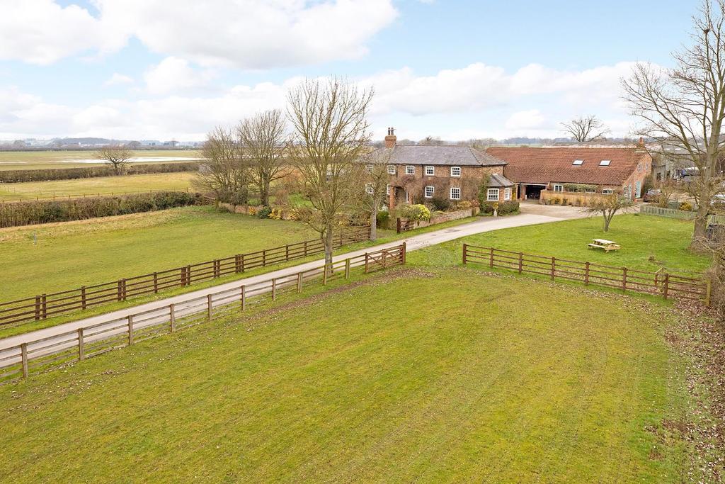 Lower Dunsforth, York 4 bed detached house £2,500,000