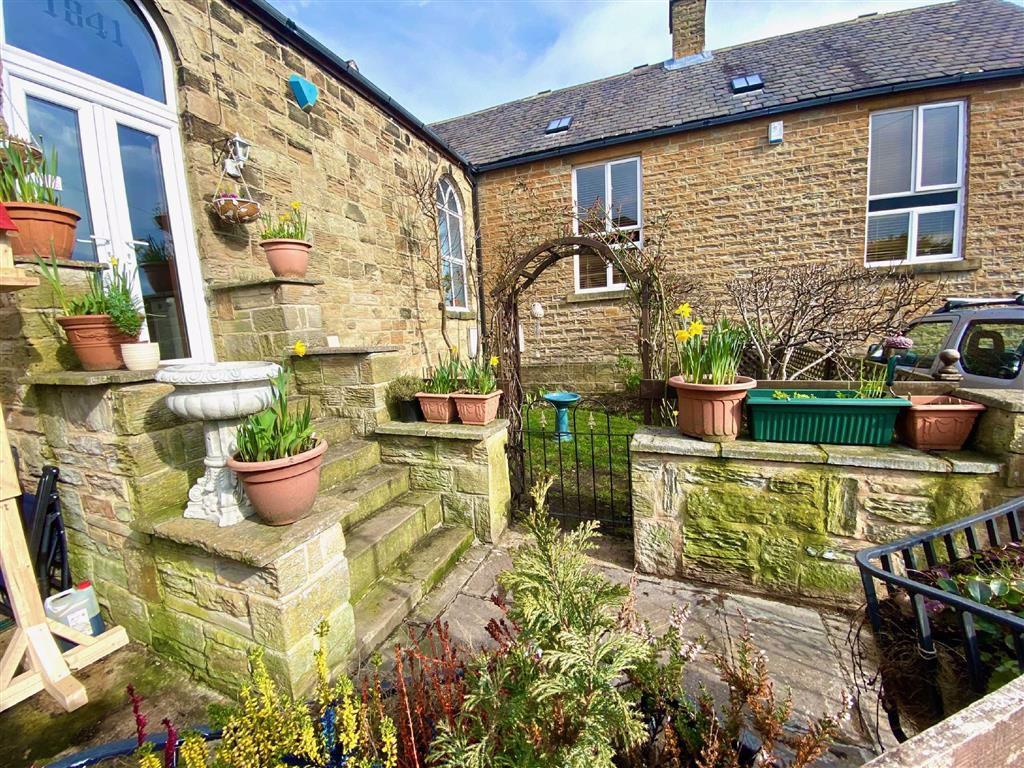 Barnsley Road, Flockton, WF4 3 bed character property £260,000