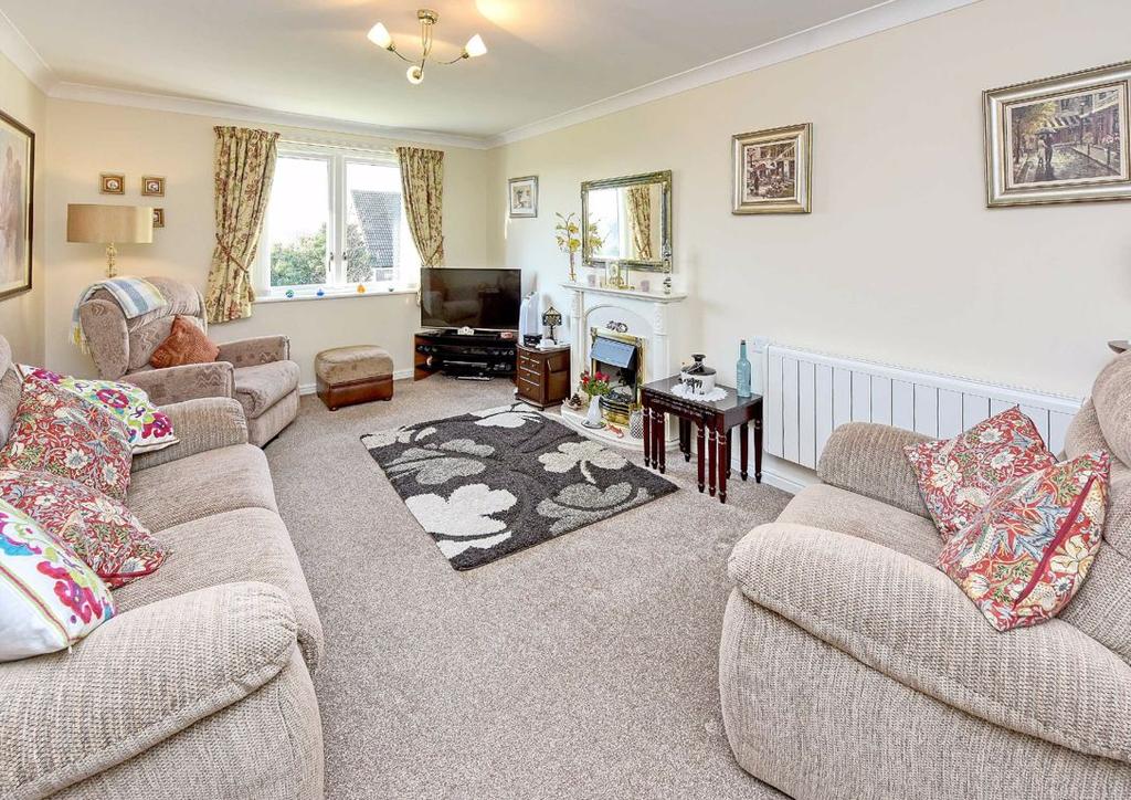 25, Wombrook Court, Wombourne... 1 bed apartment £625 pcm (£144 pw)