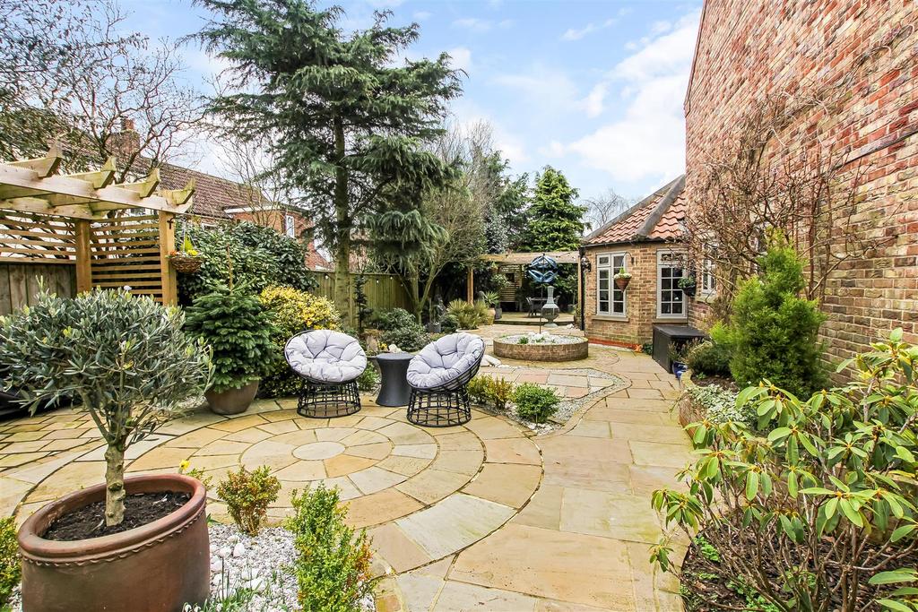 Danby Wiske, Northallerton 4 bed semidetached house £499,950