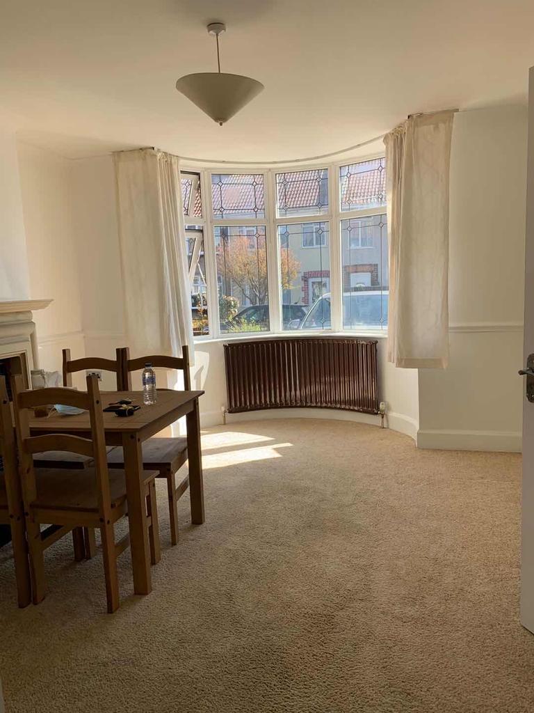 Kipling Road, Bristol, Gloucestershire 4 bed terraced house £1,750 pcm (£404 pw)