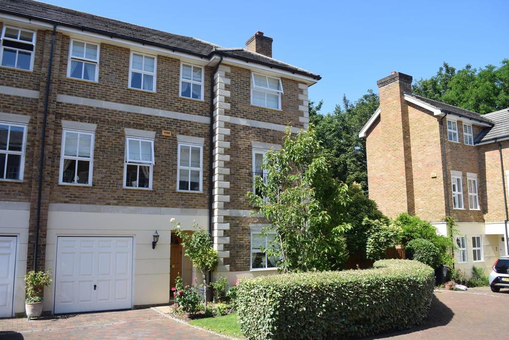 Ellesmere Place, Walton-On-Thames, KT12 4 bed end of terrace house - £ ...