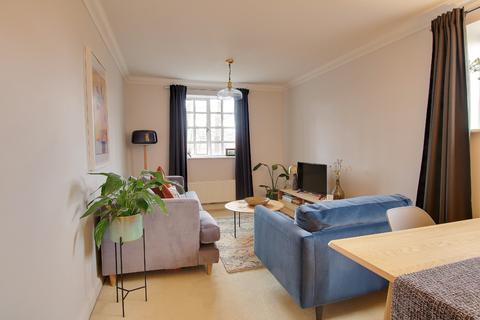 Flat 30, The Malthouse Brewery Lane, Romsey, SO51 8JX