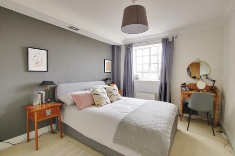 Flat 30, The Malthouse Brewery Lane, Romsey, SO51 8JX