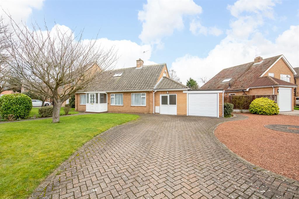 Westfield Road, Wigginton, York, YO32 2JF 3 bed bungalow £400,000