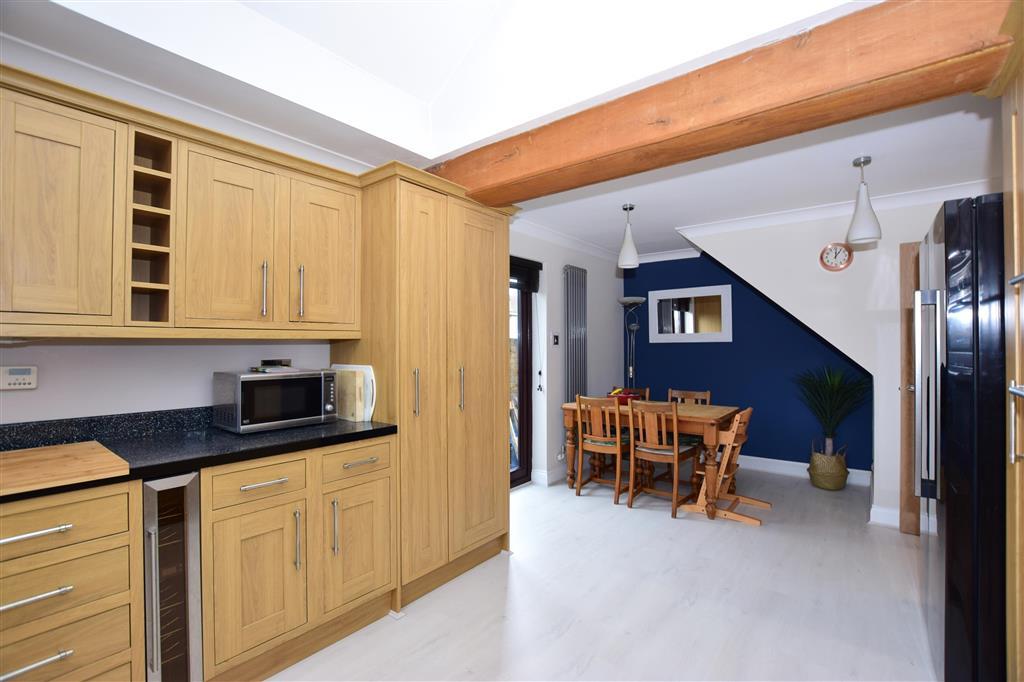 Kitchen/ Breakfast Room
