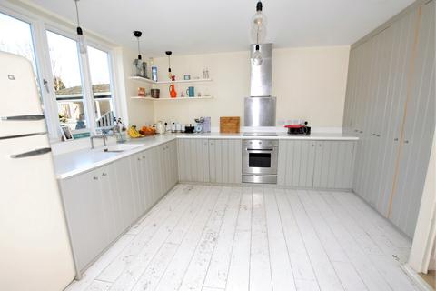 11 Broadfield Road, Folkestone, CT20 2JT