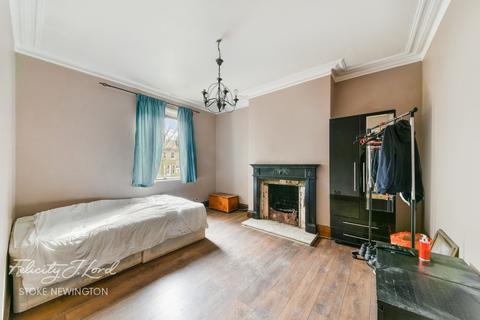 38 Reighton Road, London, E5 8SG