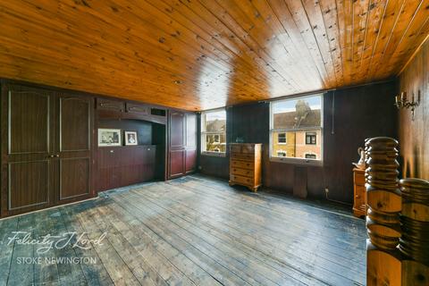38 Reighton Road, London, E5 8SG