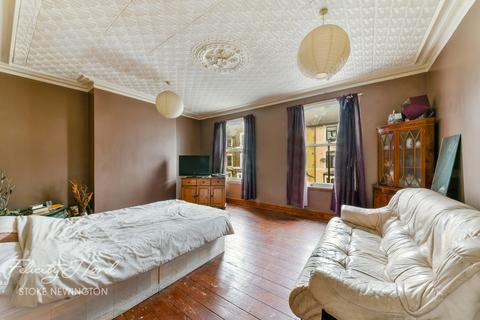 38 Reighton Road, London, E5 8SG