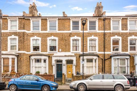 38 Reighton Road, London, E5 8SG