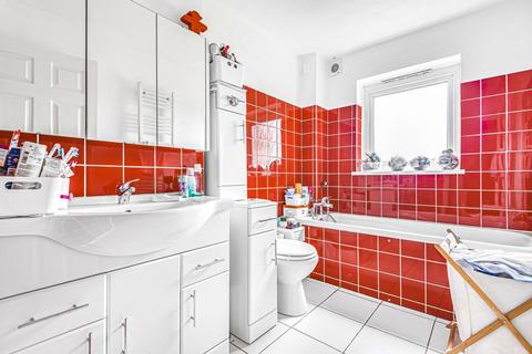 Flat 5, Oakdene, 51 Bourne Way, Bromley, BR2 7HA