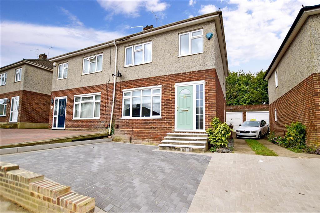 Ingle Road, Chatham, Kent 3 bed semidetached house £280,000