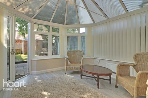 6 School Road, Necton, Swaffham, PE37 8HT