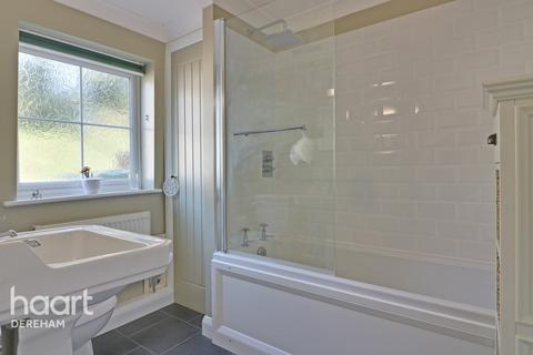6 School Road, Necton, Swaffham, PE37 8HT