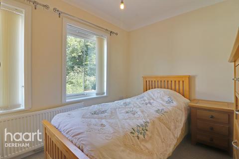 6 School Road, Necton, Swaffham, PE37 8HT