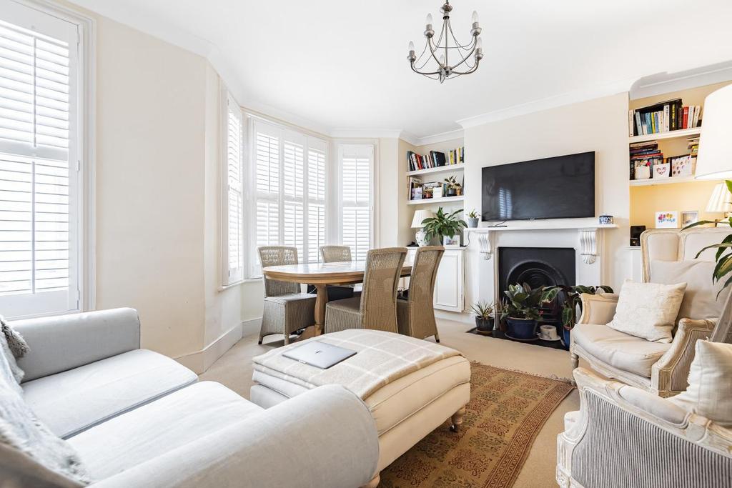 Patience Road, Battersea 2 bed flat £650,000