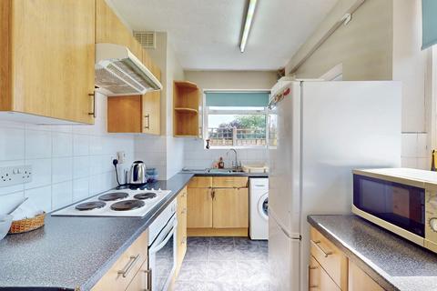 2 bedroom ground floor maisonette for sale, Bury Avenue, Hayes UB4