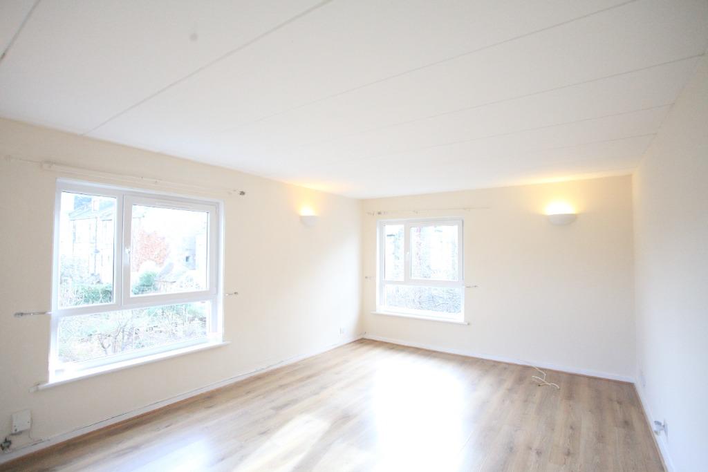 Blackie Road, Leith, Edinburgh, EH6 2 bed flat £765 pcm (£177 pw)