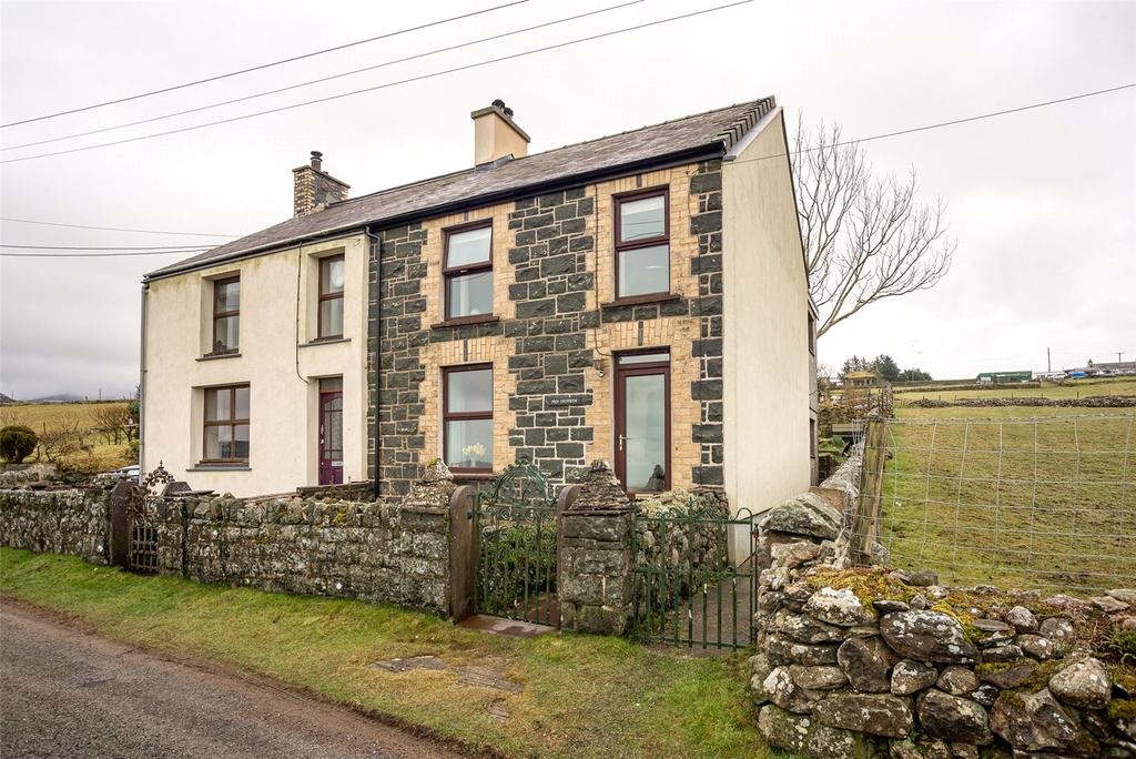 Lon Y Buarth, Upper Llandwrog... 3 bed semidetached house £180,000