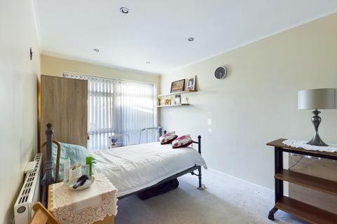 9, Caroline Court Denman Drive, Ashford, TW15 2AW