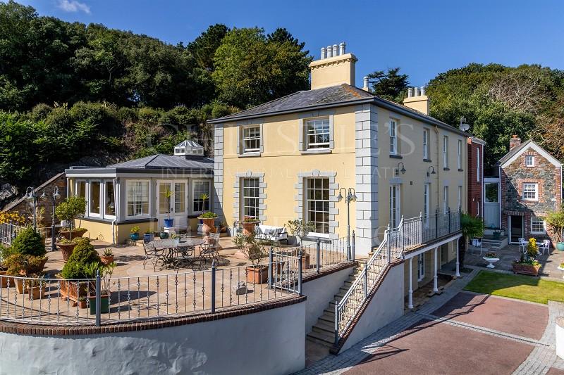 Le Mont Felard, St. Lawrence, Jersey. JE3 1NR 4 bed detached house £